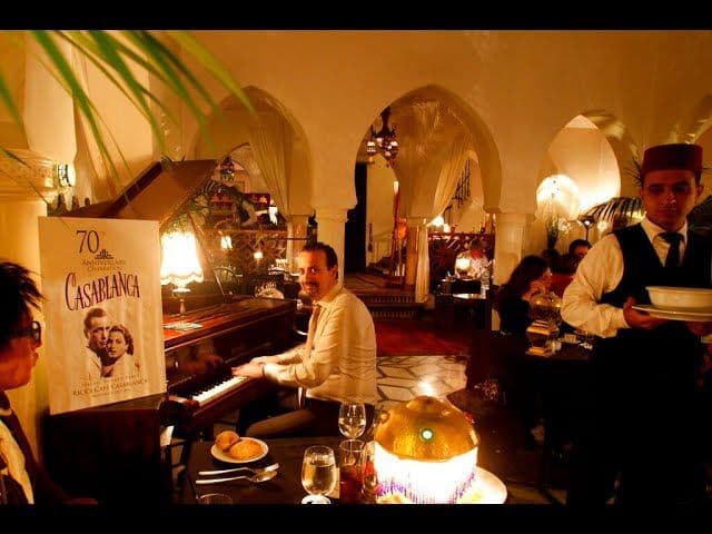 Rick's Café - L'Icône Cinématographique Vivante